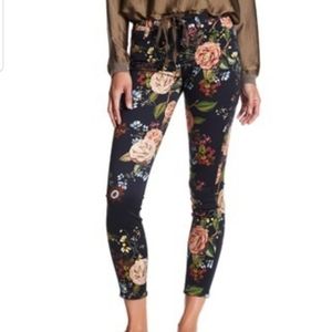 7FAM Floral Print Ankle Skinny Jeans